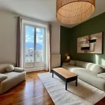 2 Chambres, Parking Prive, Gare A 8 Min