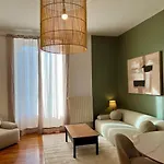 2 Chambres, Parking Prive, Gare A 8 Min Grenoble