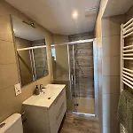 Apartment 2 Chambres, Parking Prive, Gare A 8 Min