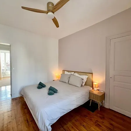 アパート 2 Chambres, Parking Prive, Gare A 8 Min *