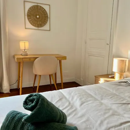 アパート 2 Chambres, Parking Prive, Gare A 8 Min *