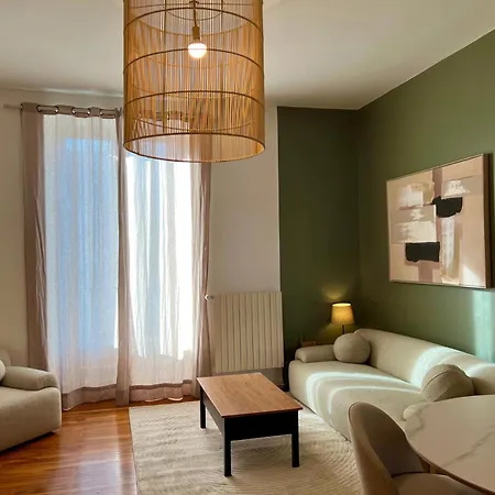 2 Chambres, Parking Privé, Gare à 5 Min Appartement *