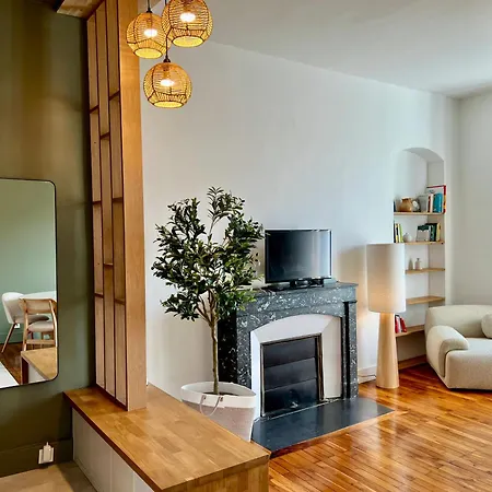 Appartement 2 Chambres, Parking Privé, Gare à 5 Min *
